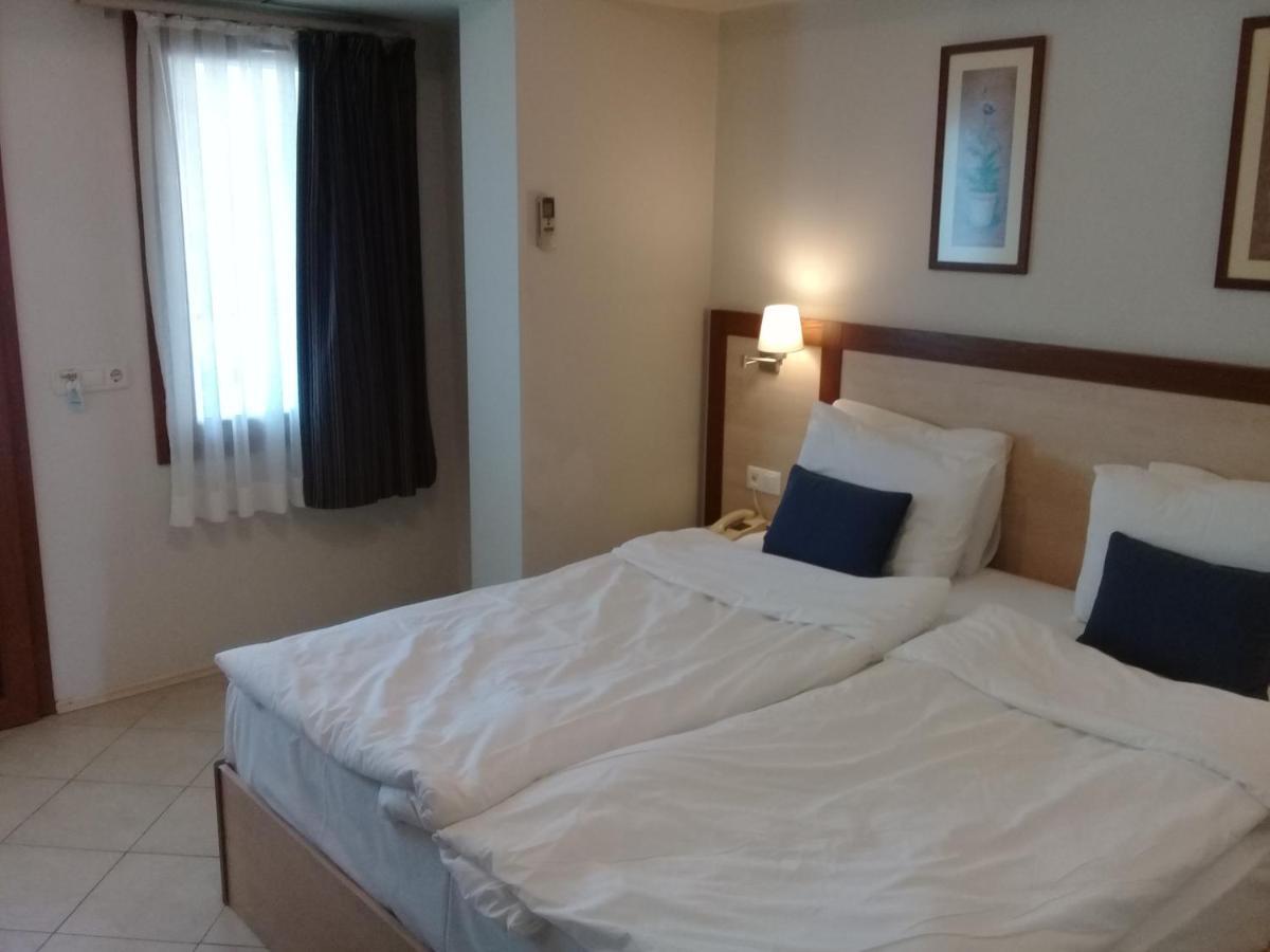 Uzhan Beach Hotel Bitez Extérieur photo