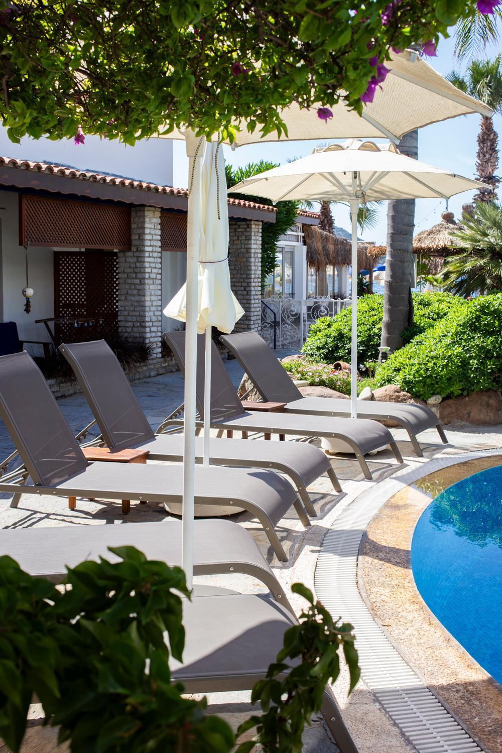 Uzhan Beach Hotel Bitez Extérieur photo