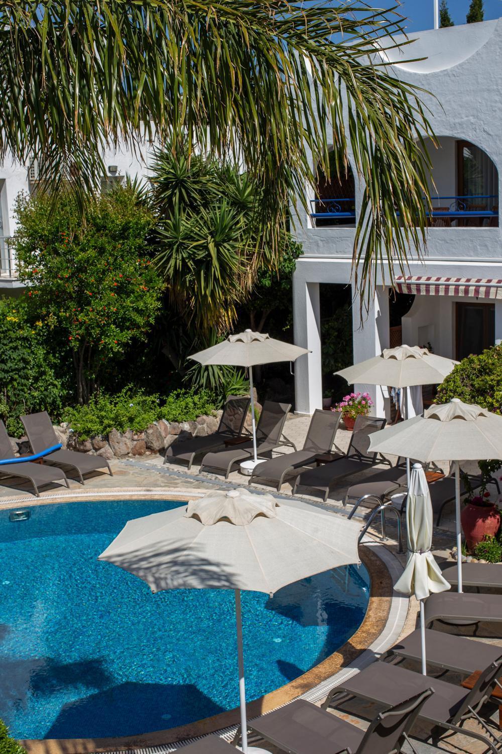 Uzhan Beach Hotel Bitez Extérieur photo