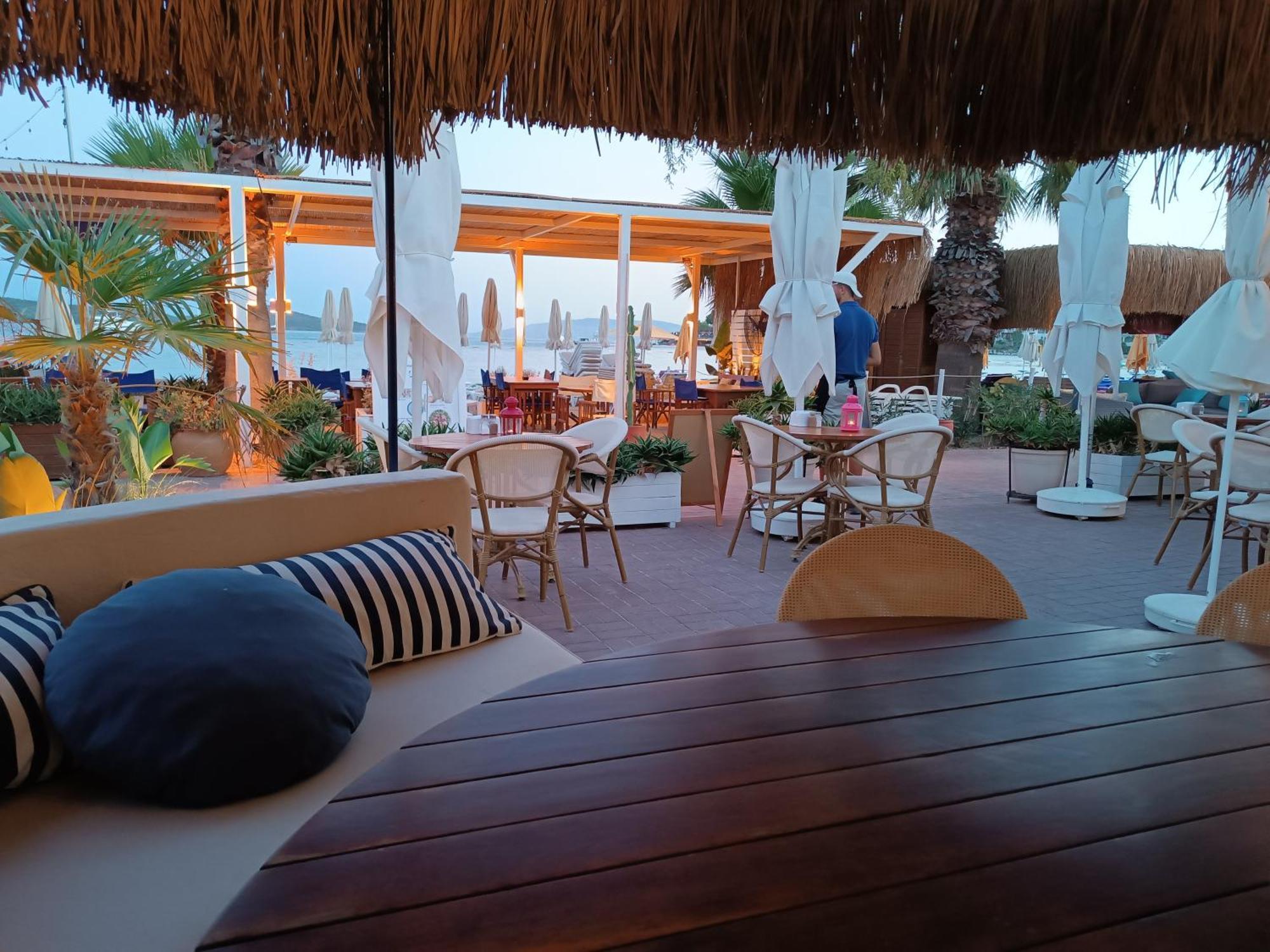 Uzhan Beach Hotel Bitez Extérieur photo