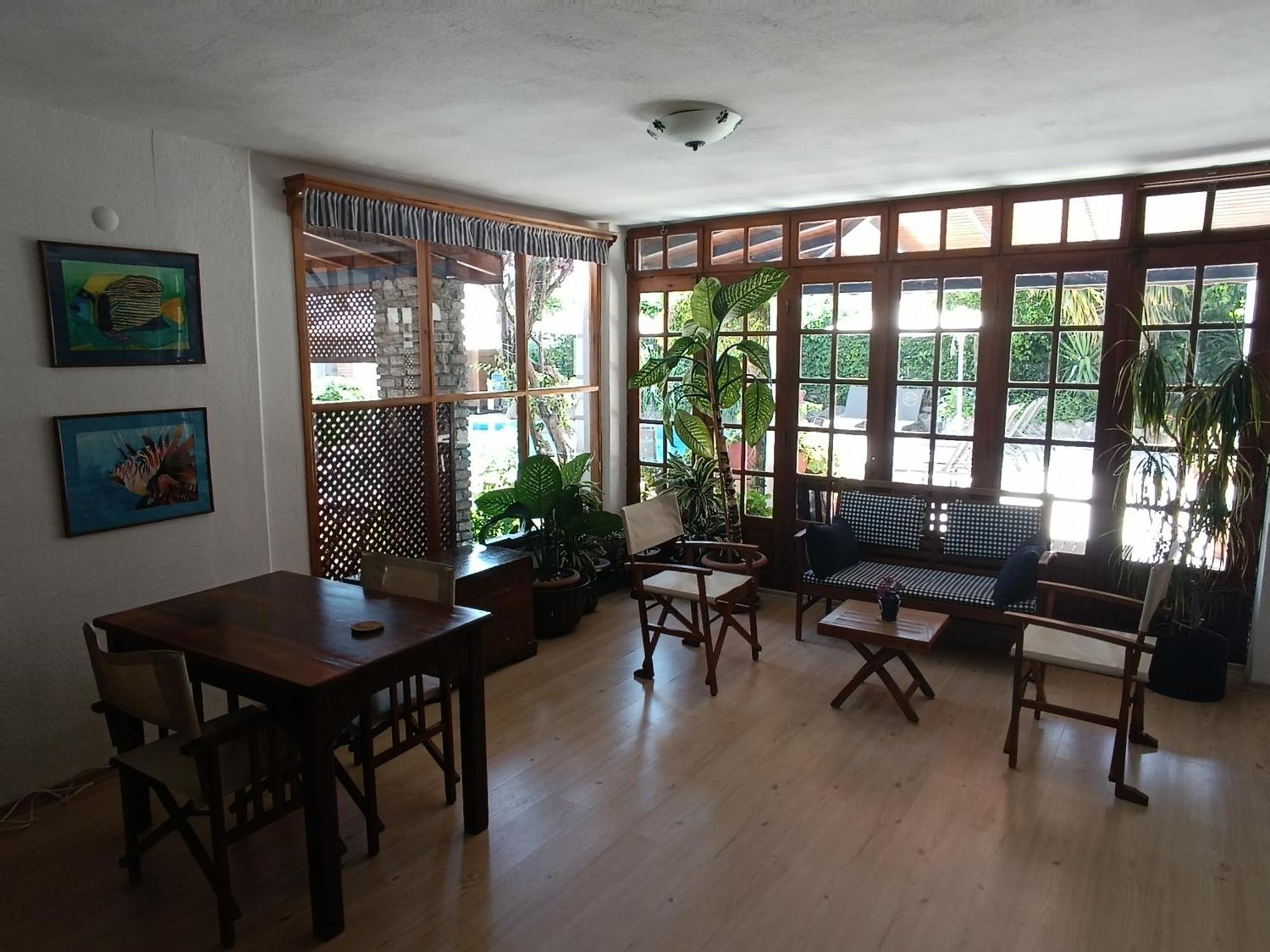 Uzhan Beach Hotel Bitez Extérieur photo