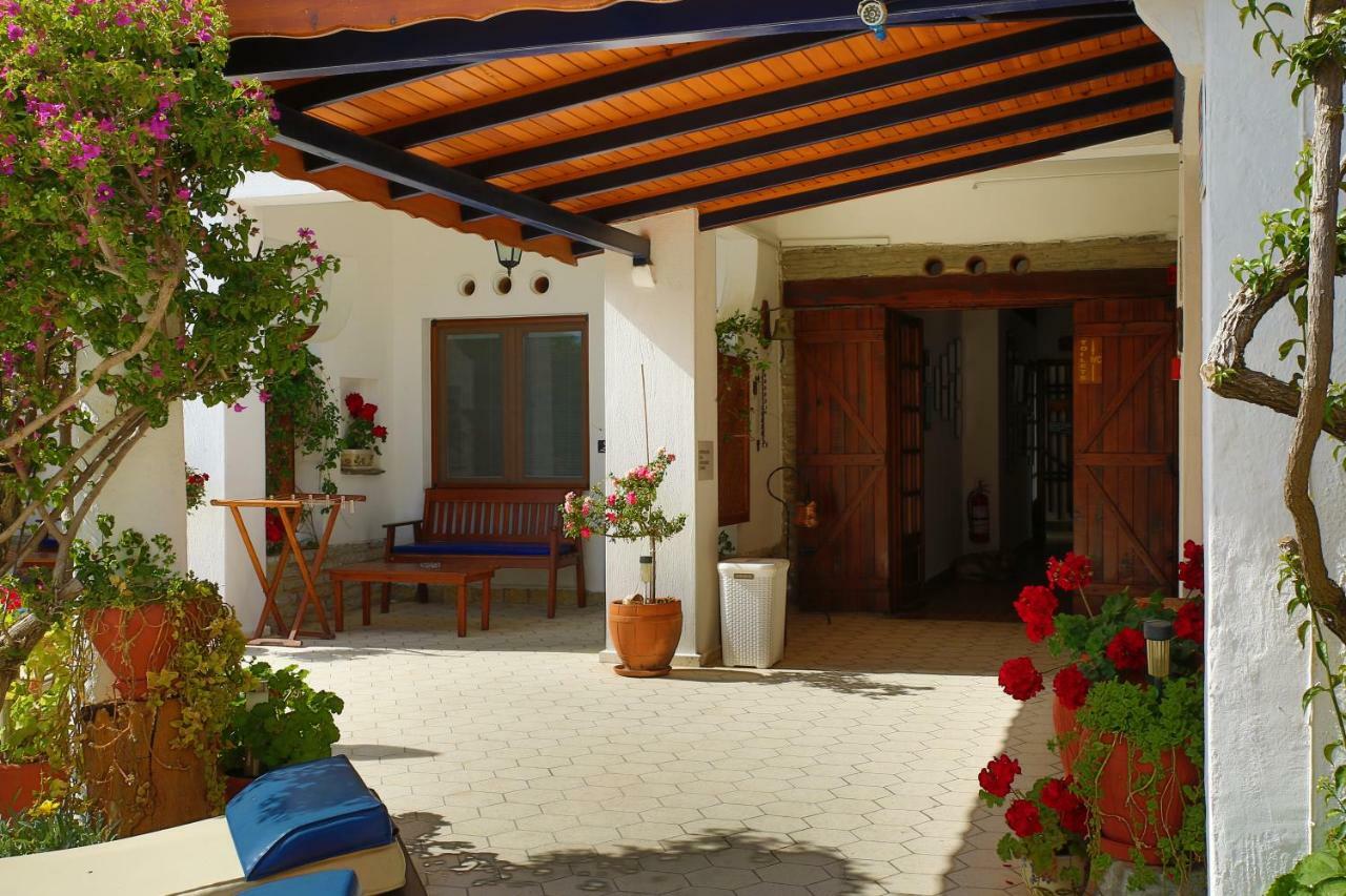 Uzhan Beach Hotel Bitez Extérieur photo